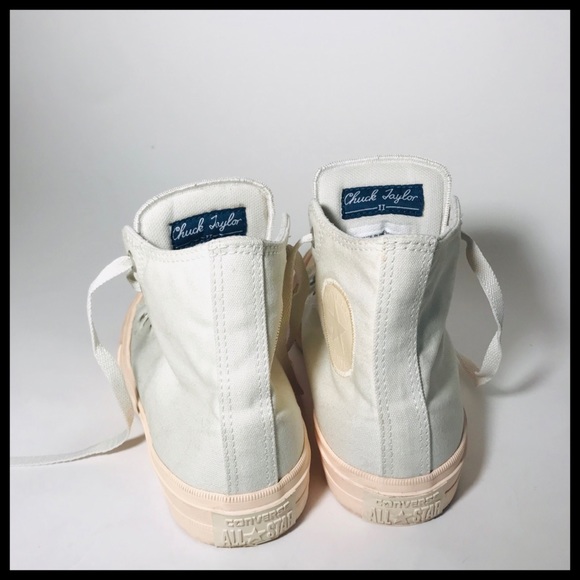 👉🏻SOLD!!!👈🏻 Super Slick Chuck Taylors! - Picture 5 of 8